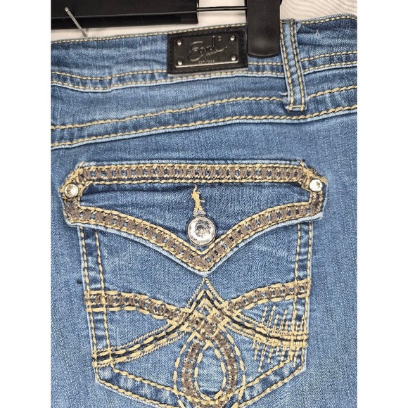 Cropped Classic Blue Women's Jeans - Picture 5 of 5